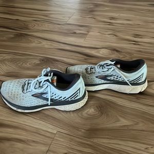 Brooks Ghost 13